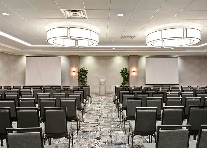 Embassy By Hilton Minneapolis Airport Hotel 4*